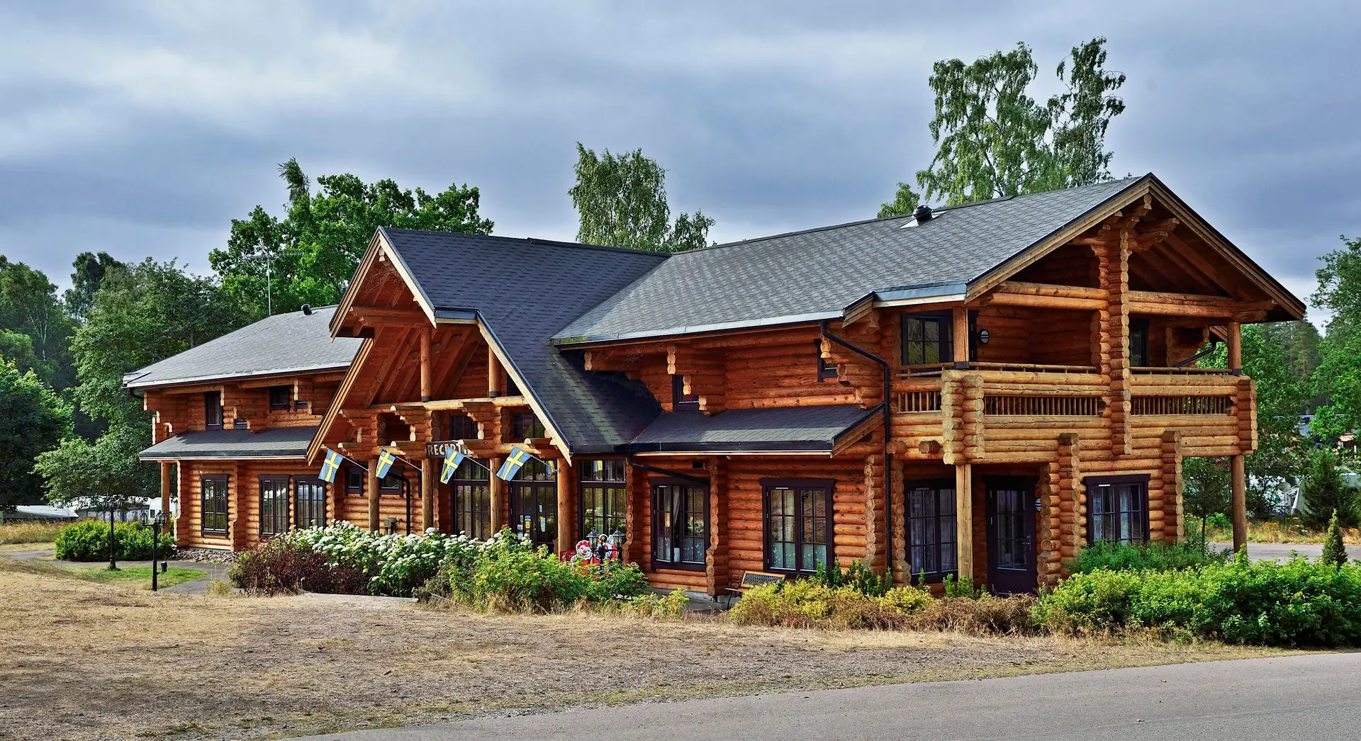Foto fra MarenthiaLodgeInn og norske omgivelser